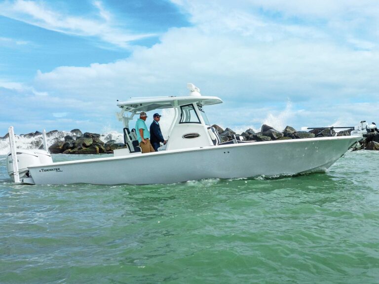 Tidewater 3100 Carolina Bay near a jetty