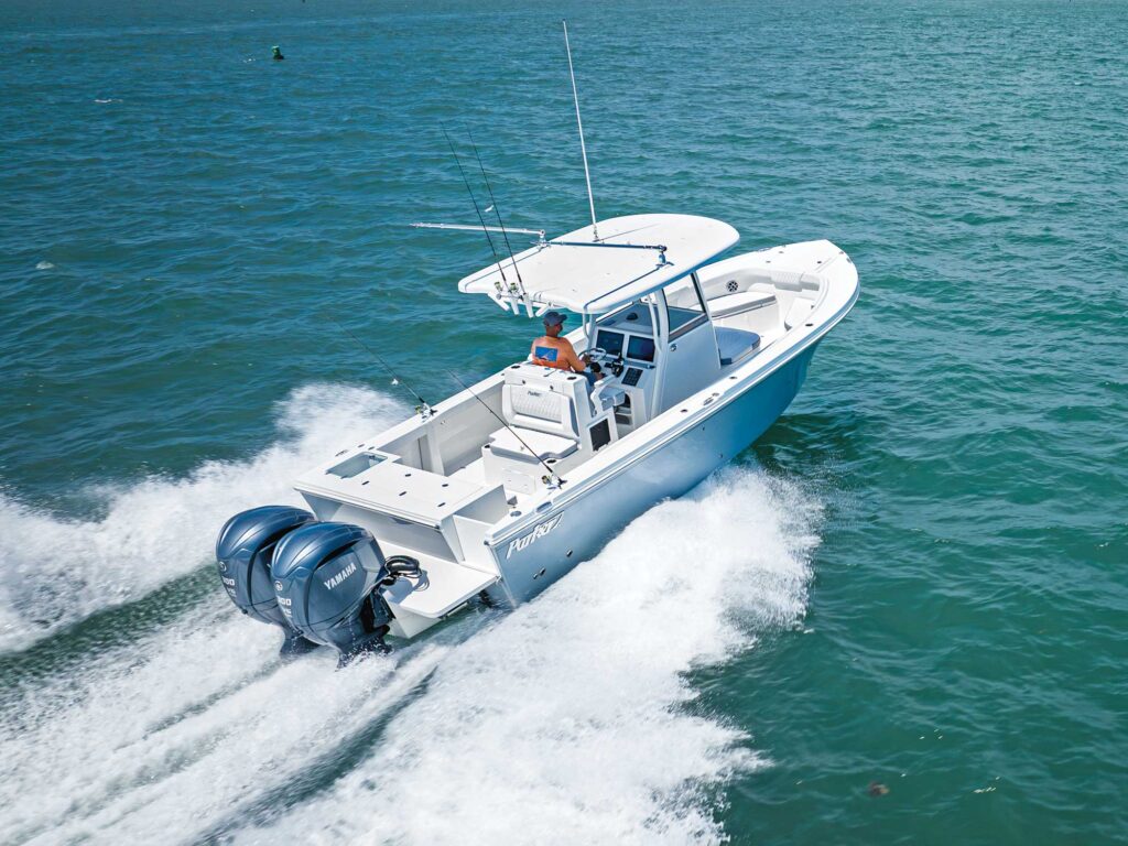 Parker Offshore 2900 CC heading out to fish