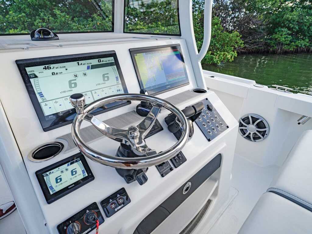 Parker Offshore 2900 CC helm