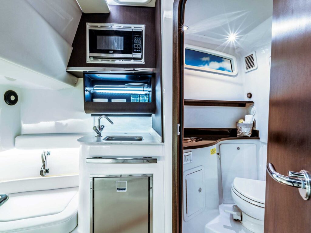 Grady-White Canyon 386 galley